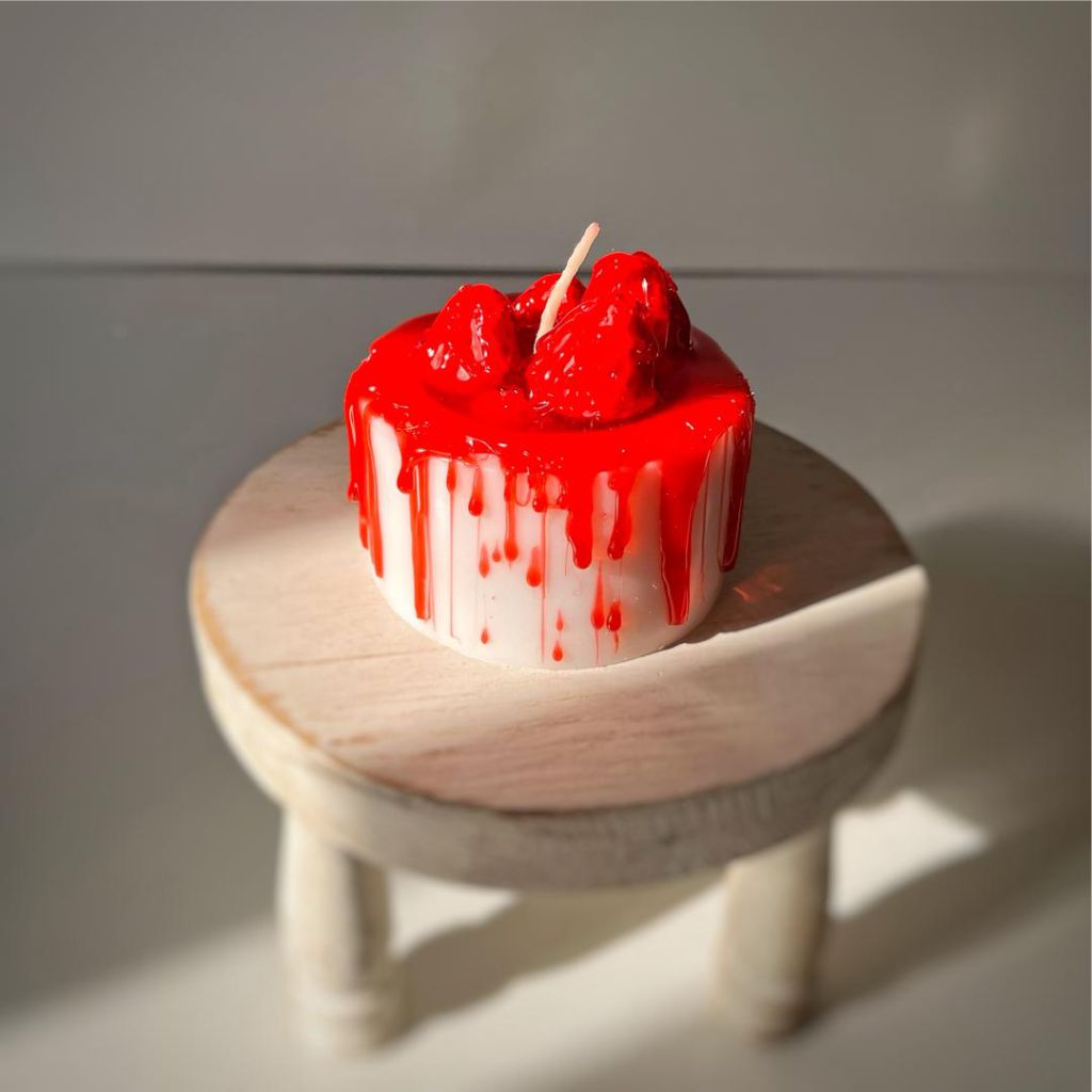 شمع مدل دسر توت فرنگی